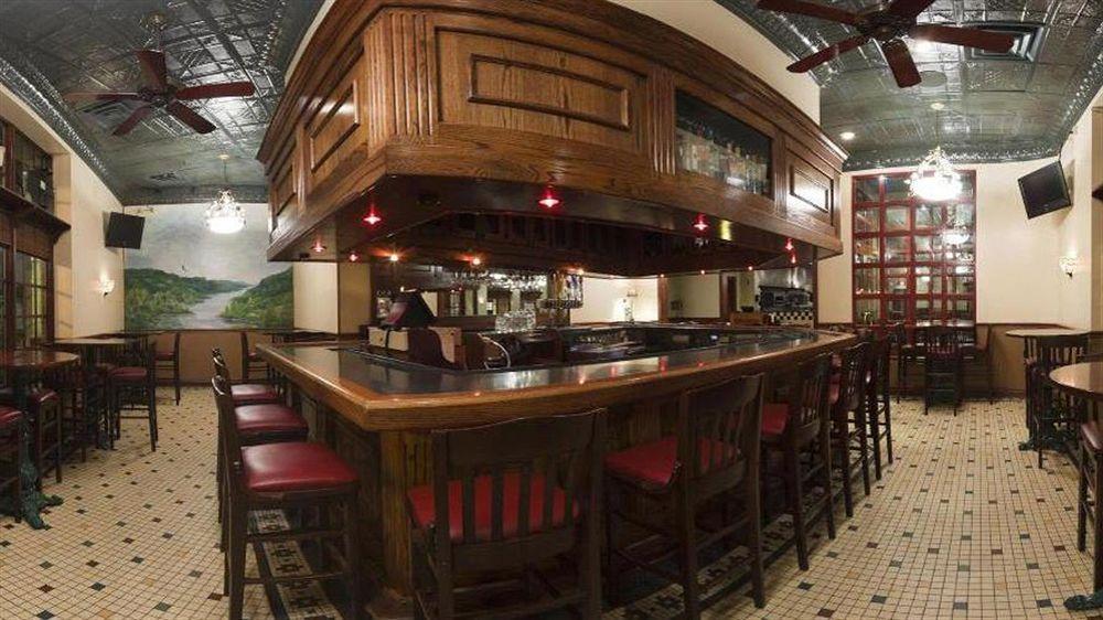 Pearl Street Hotel Ла Крос Екстериор снимка
